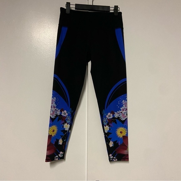 SWEATY BETTY Tokyo Blooms Power 7/8 Leggings Size Small - Picture 3 of 10